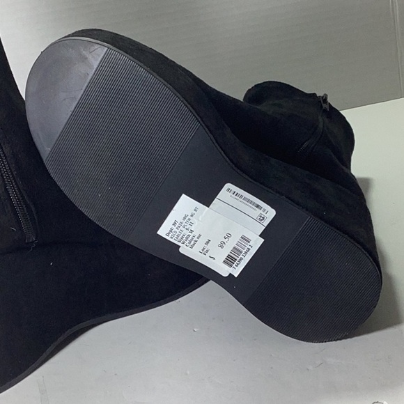 Wild Pair  Womens Earlee Faux Suede Ankle Booties - Picture 7 of 9